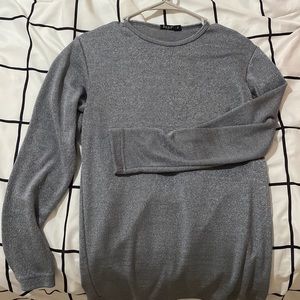 Grey/silver long sleeve shirt
